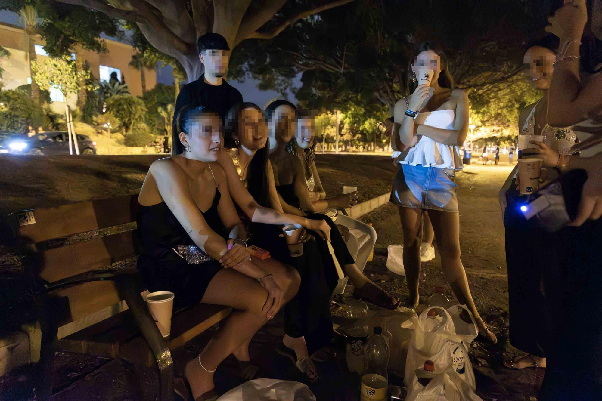 Los martes de ellas’ en la playa de San Juan: la nueva excusa para el botellón