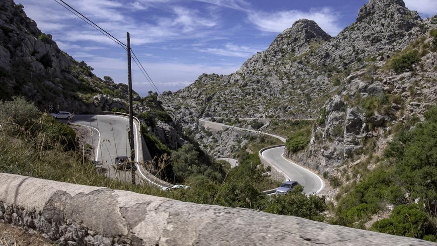 Bus hat Panne: Kilometerlanger Stau auf der Serpentinenstraße Sa Calobra auf Mallorca