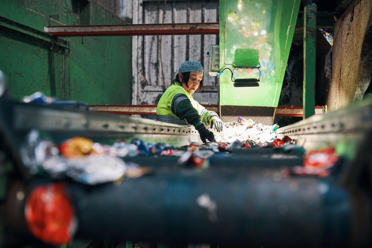 Servei de gestió de residus del Centre de Treball Especial (CET) de la Fundació La Llar