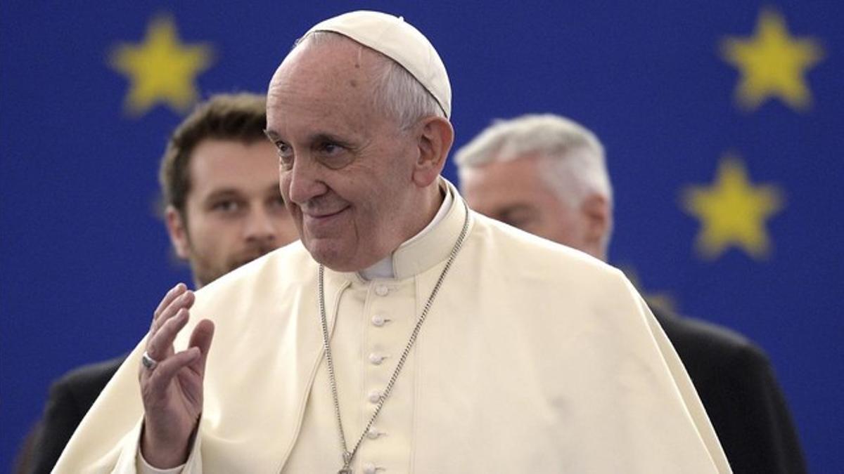 El papa Francisco se dirige a los eurodiputados, este martes en Estrasburgo.