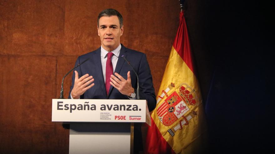 Els líders del PSOE, Pedro Sánchez, a l'acte de presentació de l'acord d'investidura amb Sumar, al Museu Reina Sofía de Madrid