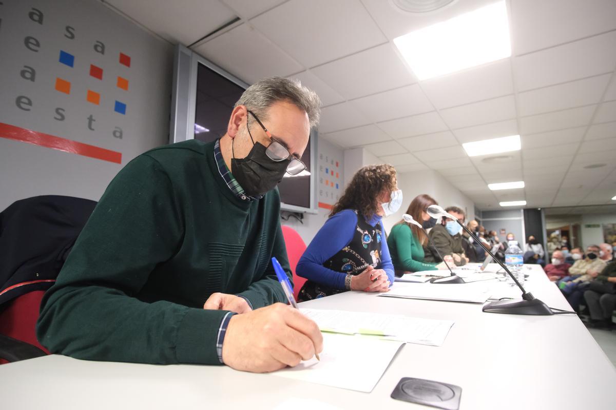 Las Hogueras avalan por amplia mayoría que la elección de la Bellea del Foc se adelante a noviembre Las Hogueras avalan por amplia mayoría que la elección de la Bellea del Foc se adelante a noviembre