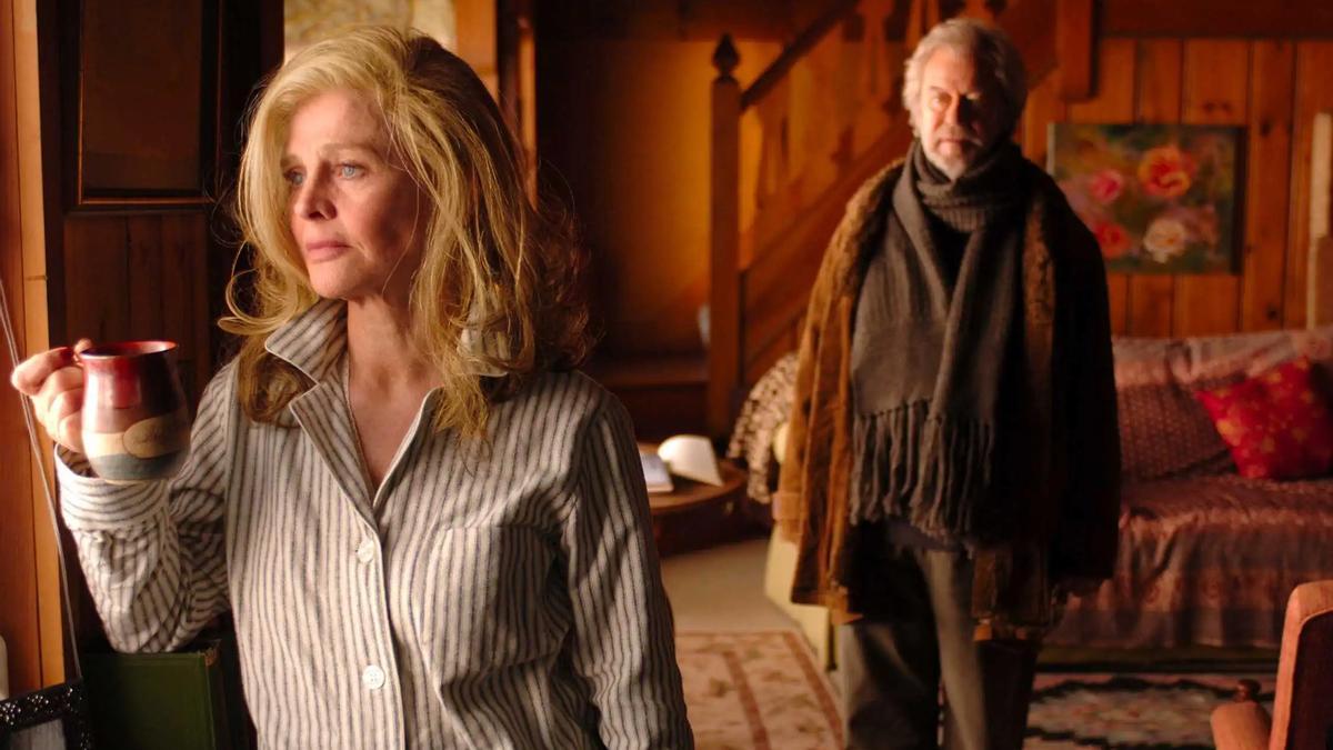 Julie Christie y Gordon Pinsent, en una escena de la película 'Lejos de ella', dirigida por Sarah Polley