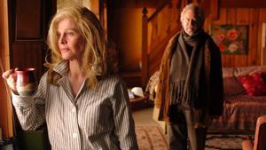 Julie Christie y Gordon Pinsent, en una escena de la película ’Lejos de ella’, dirigida por Sarah Polley