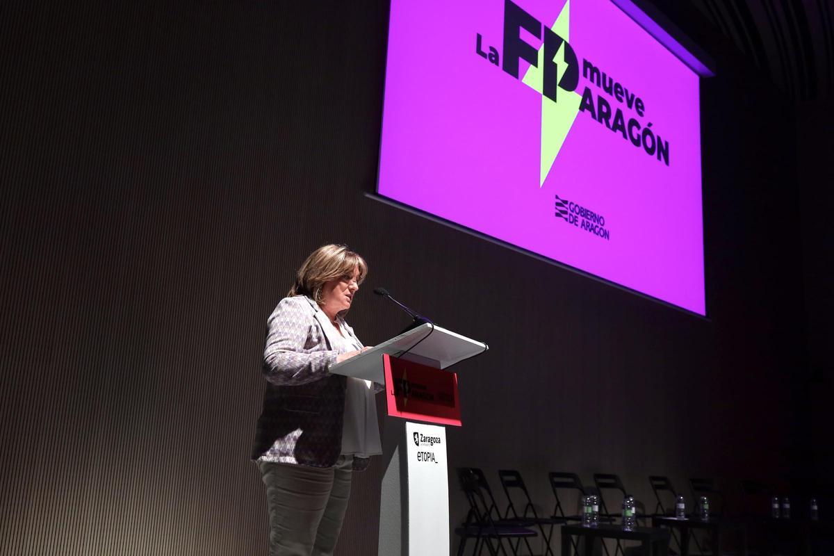 La consejera de Educación, Cultura y Deporte, Tomasa Hernández, abrió la jornada.