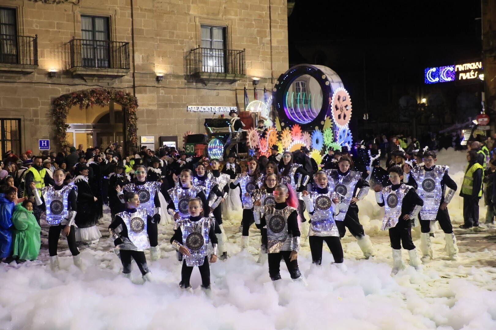EN IMÁGENES: Así fue el espectacular 37.º Descenso de Galiana en el Antroxu de Avilés.
