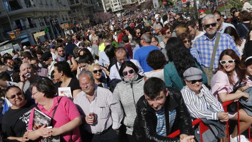 Los «cantos de sirena» se  escuchan en la plaza