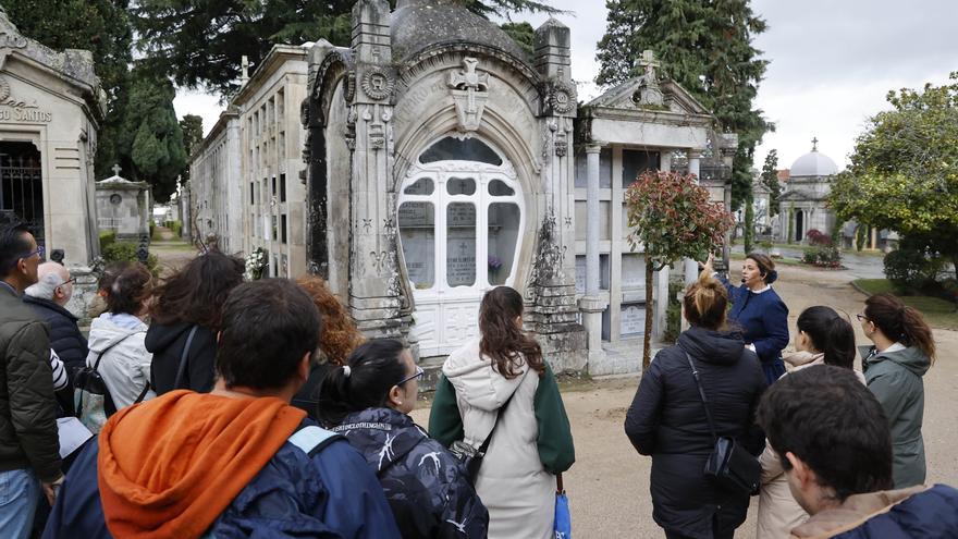 El cementerio de Pereiró estrena una exposición sobre su historia