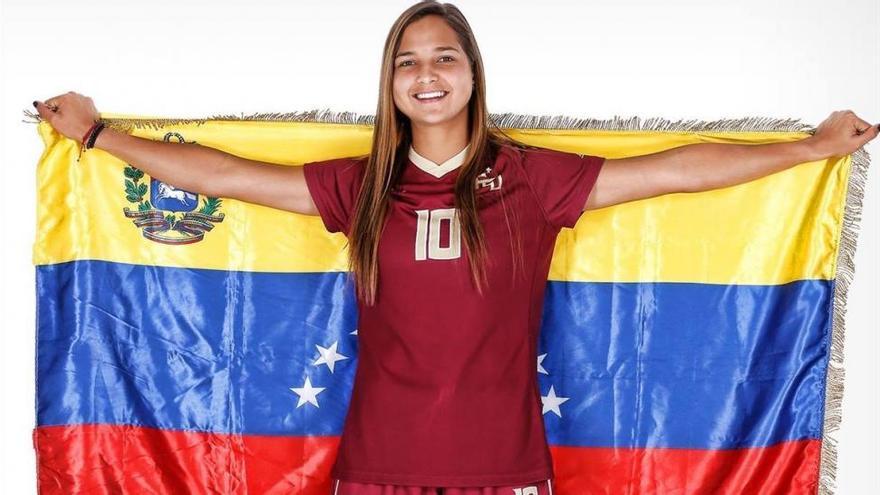 Deyna Castellanos, el golazo que reta a nueve hombres