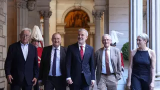 Clos, Hereu, Trias y Colau reciben la Medalla de Oro por su legado como alcaldes de Barcelona