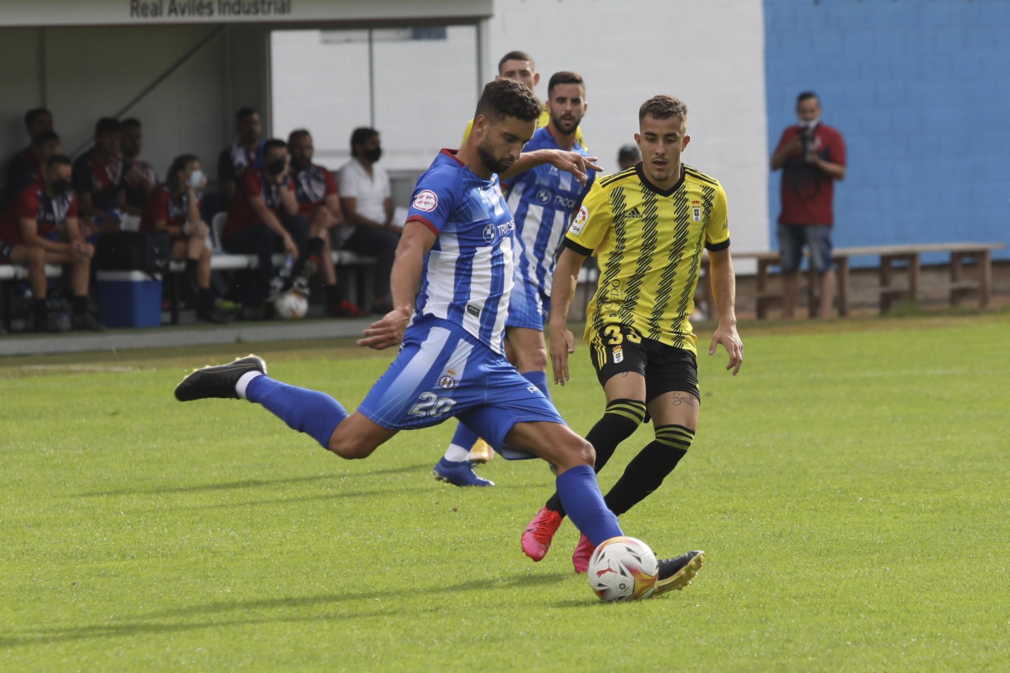 Las imágenes del partido del Oviedo contra el Avilés