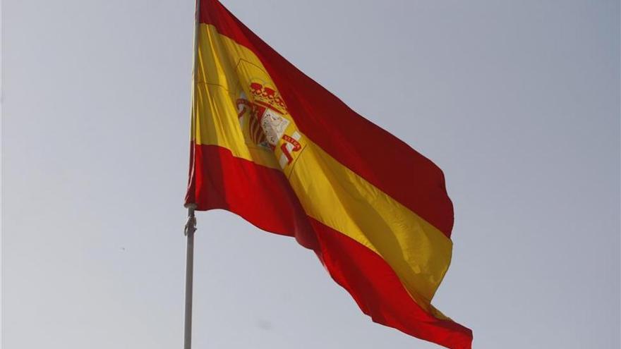 6.000 euros para un bandera de España de 24 metros para Cáceres