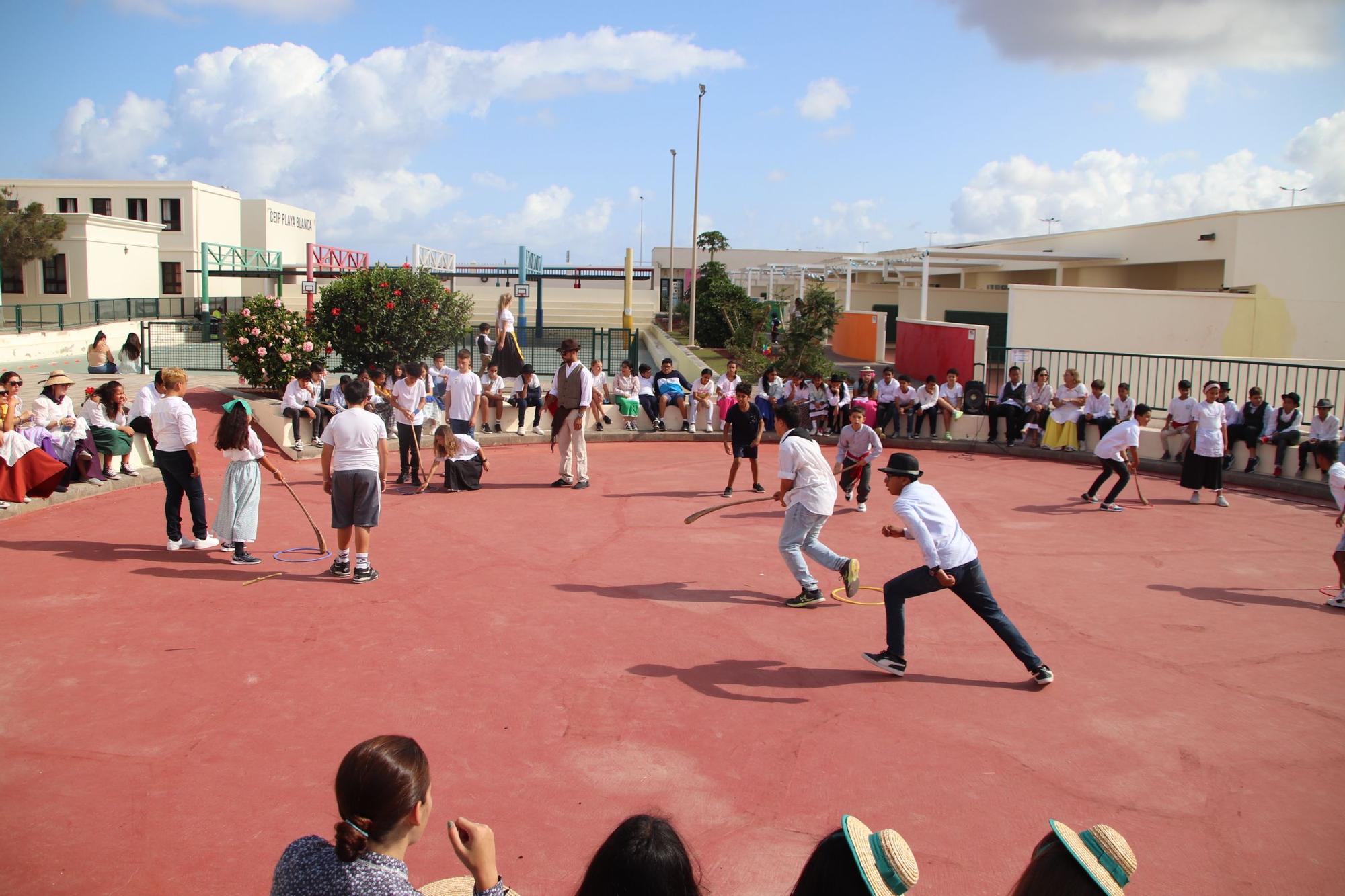 Celebración del Día de Canarias en el colegio de Playa Blanca