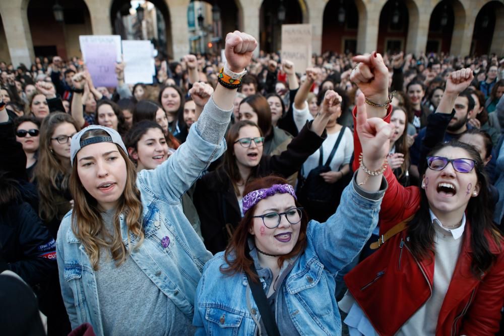 Manifestación por la condena a los integrantes de "La Manada" en Gijón.