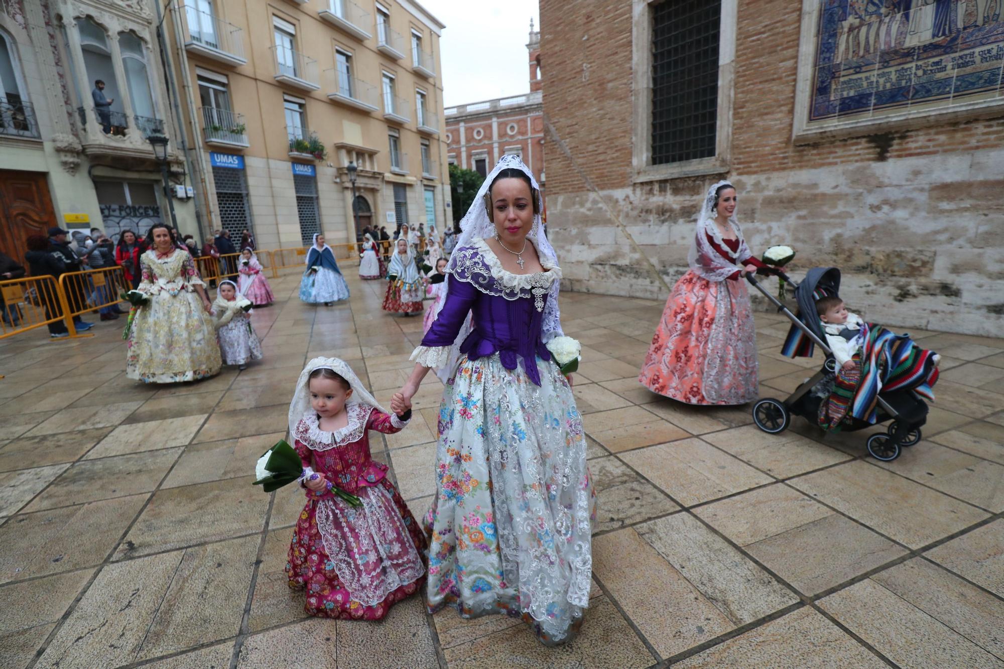Búscate en el primer día de ofrenda por la calle de la Paz (entre las 15:30 a las 17:00 horas)