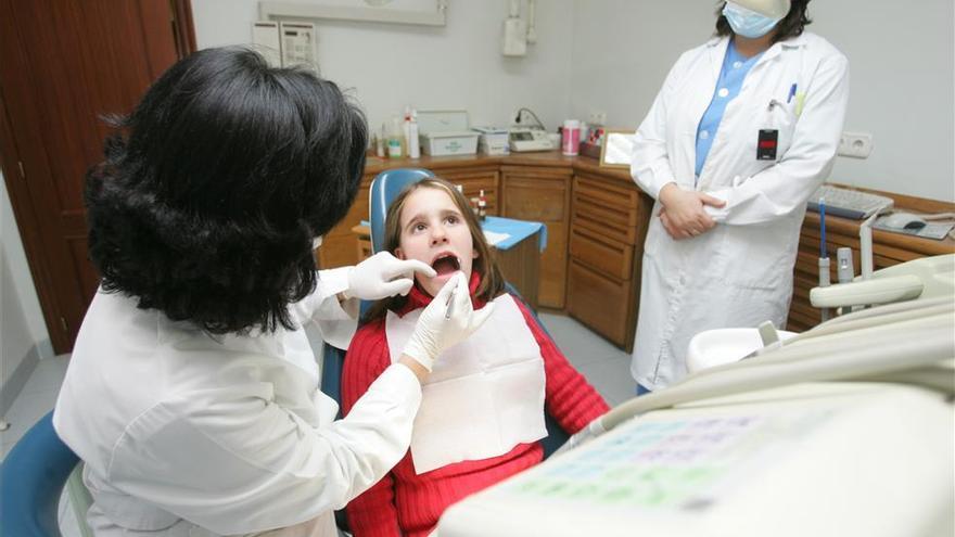 La Junta de Extremadura garantizará la asistencia dental infantil por anomalías congénitas