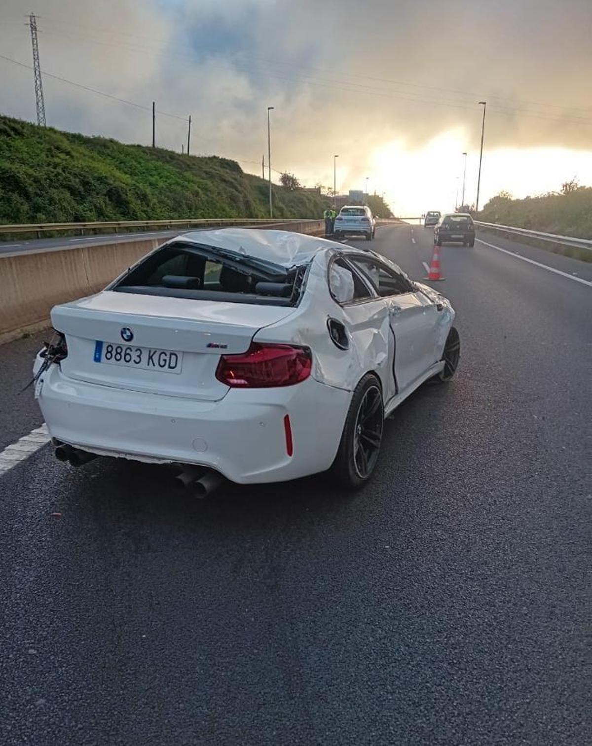 Así quedó el BMW que provocó el siniestro en la autopista del Norte por conducción temeraria el pasado Jueves Santo.