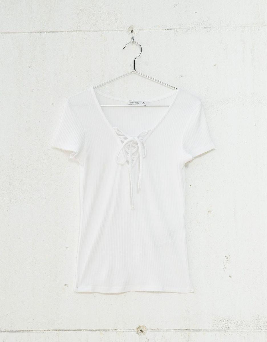 Copia el look Alessandra Ambrosio, camiseta algodón.