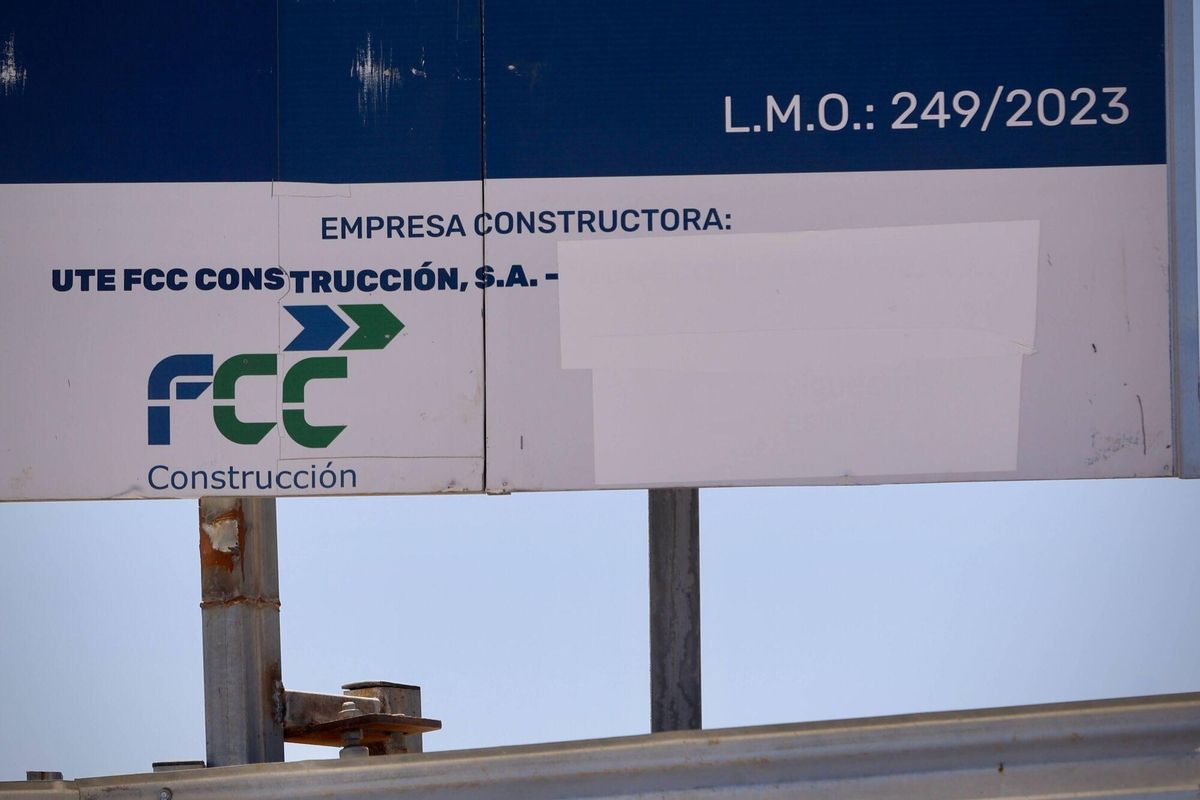 Tanque de Tormentas, valla de las empresas que lo llevan a cabo