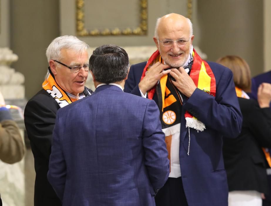 Celebración del triunfo en la Eurocup del Valencia Basket en València