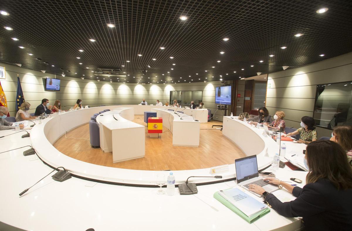 Una reunión anterior entre Trabajo y agentes sociales.