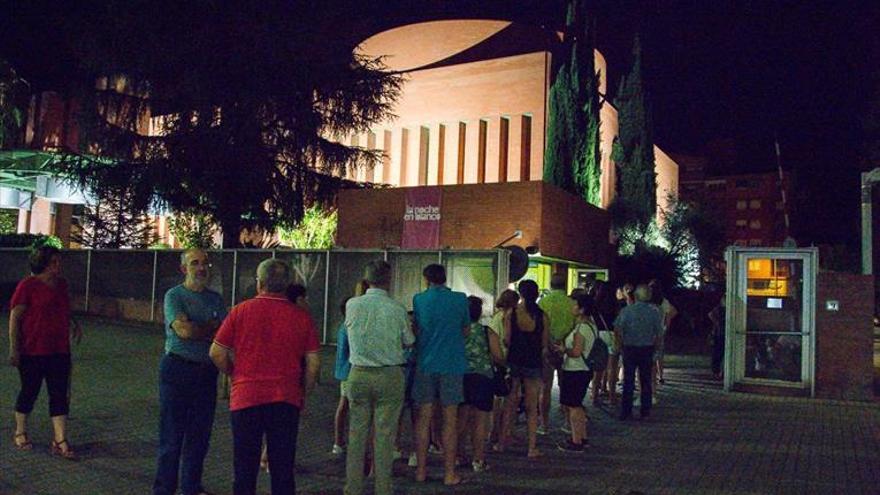 Cultura cifra en unas 100.000 personas la participación en la Noche en Blanco de Badajoz