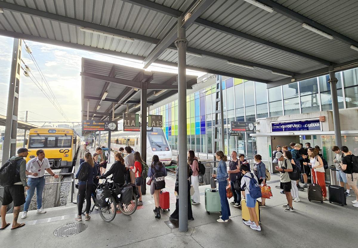 Primer día del Tren Celta entre Vigo y Oporto con transbordo en Viana do Castelo
