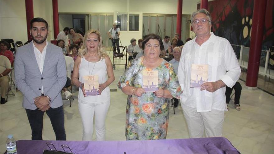 Algorfa edita un libro de motes de Rosario González