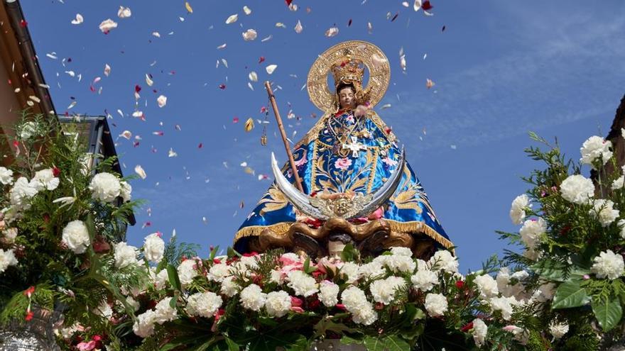 Procesión de bajada de la Virgen de la Montaña, en una imagen de archivo.