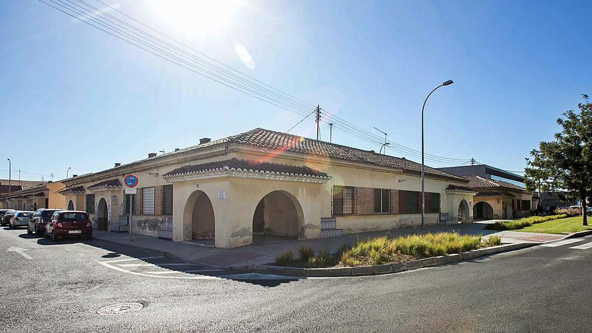 Imagen del barrio portuario de Heliodoro Madrona, protegido por el Catálogo de Protecciones.