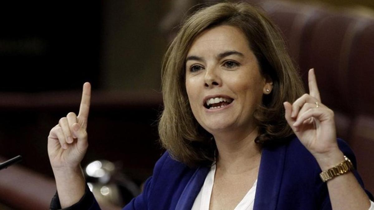 La vicepresidenta del Gobierno central, Soraya Sáenz de Santamaría, este miércoles en la sesión de control en el Congreso.