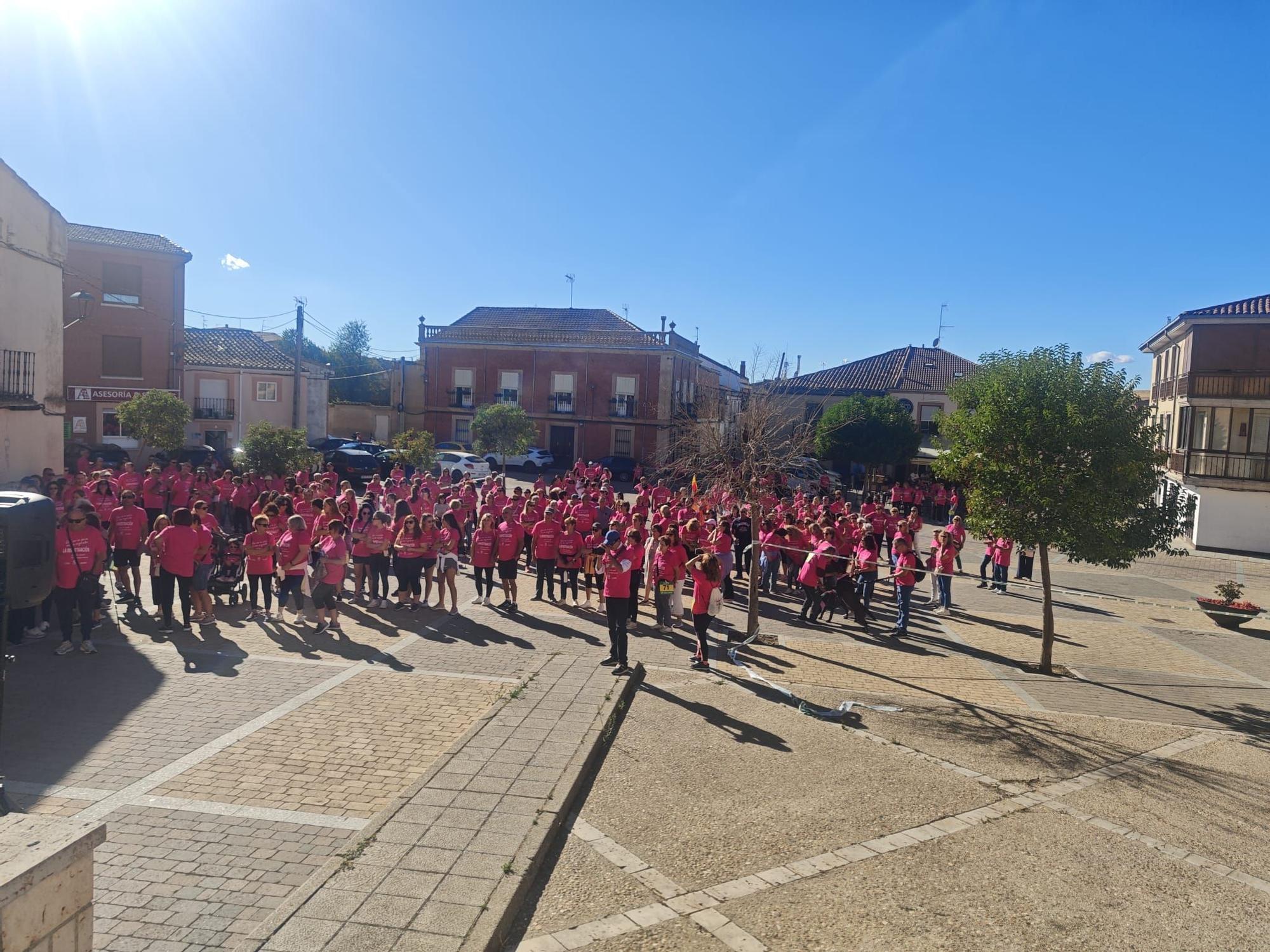 GALERÍA | La marcha de Fuentesaúco por el cáncer en imágenes