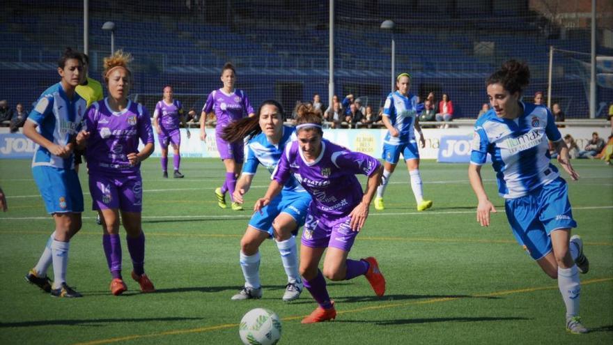 Mery (lila) en el partit Espanyol-Granadilla