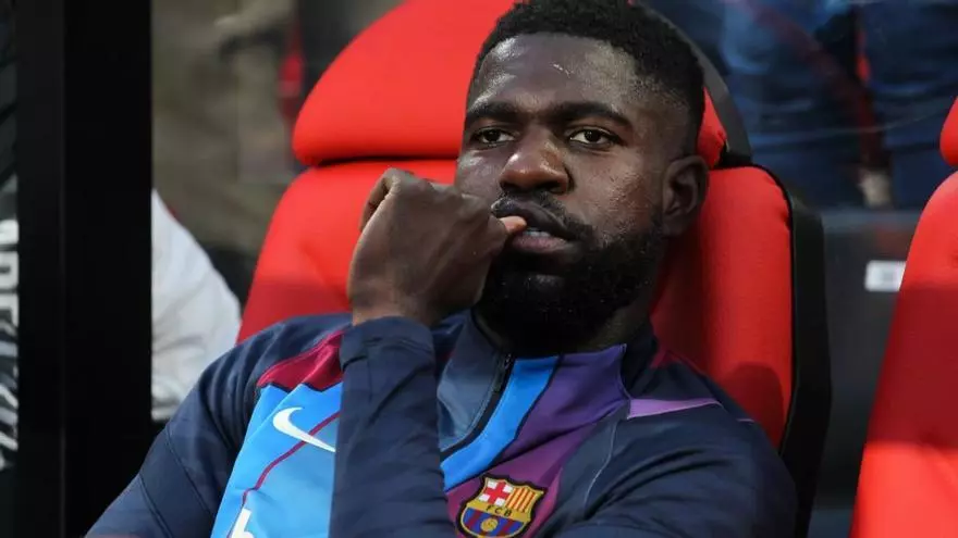 Umtiti recomienda a Mbappé dejarse de mirar el ombligo