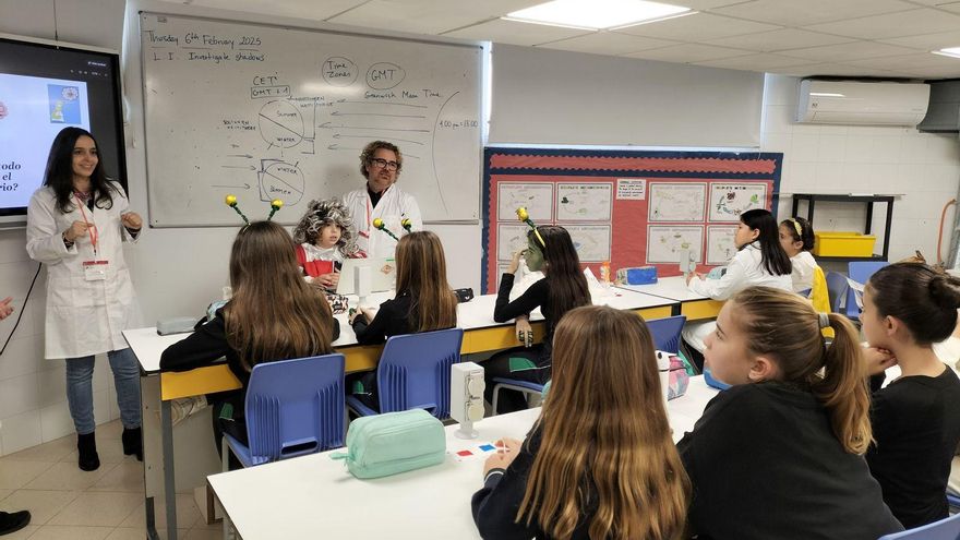 Las carreras de ciencias atraen cada vez a más alumnas de la Región de Murcia