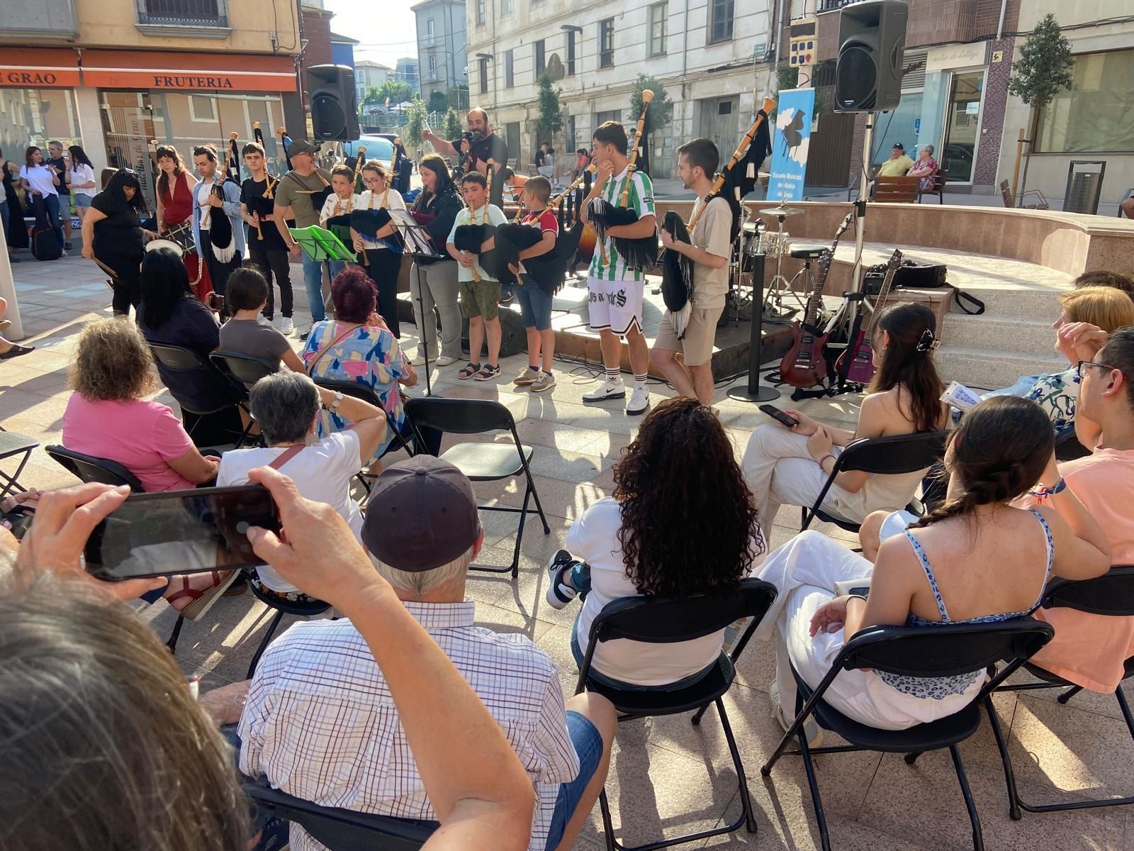 Grado arranca con música el programa "Emplazarte" de "cultura de calle"