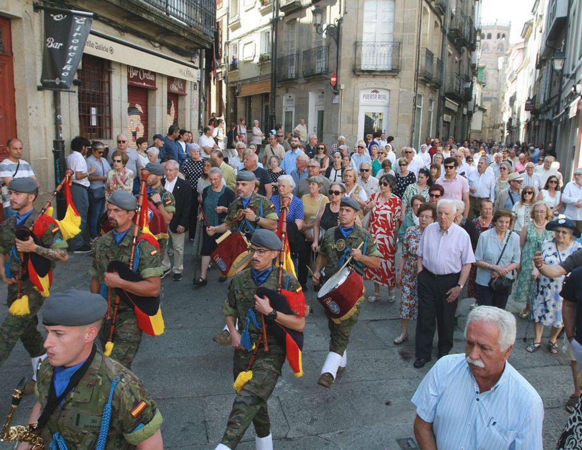 El recorrido religioso siguió su habitual trayecto por la ciudad. | Iñaki Osorio