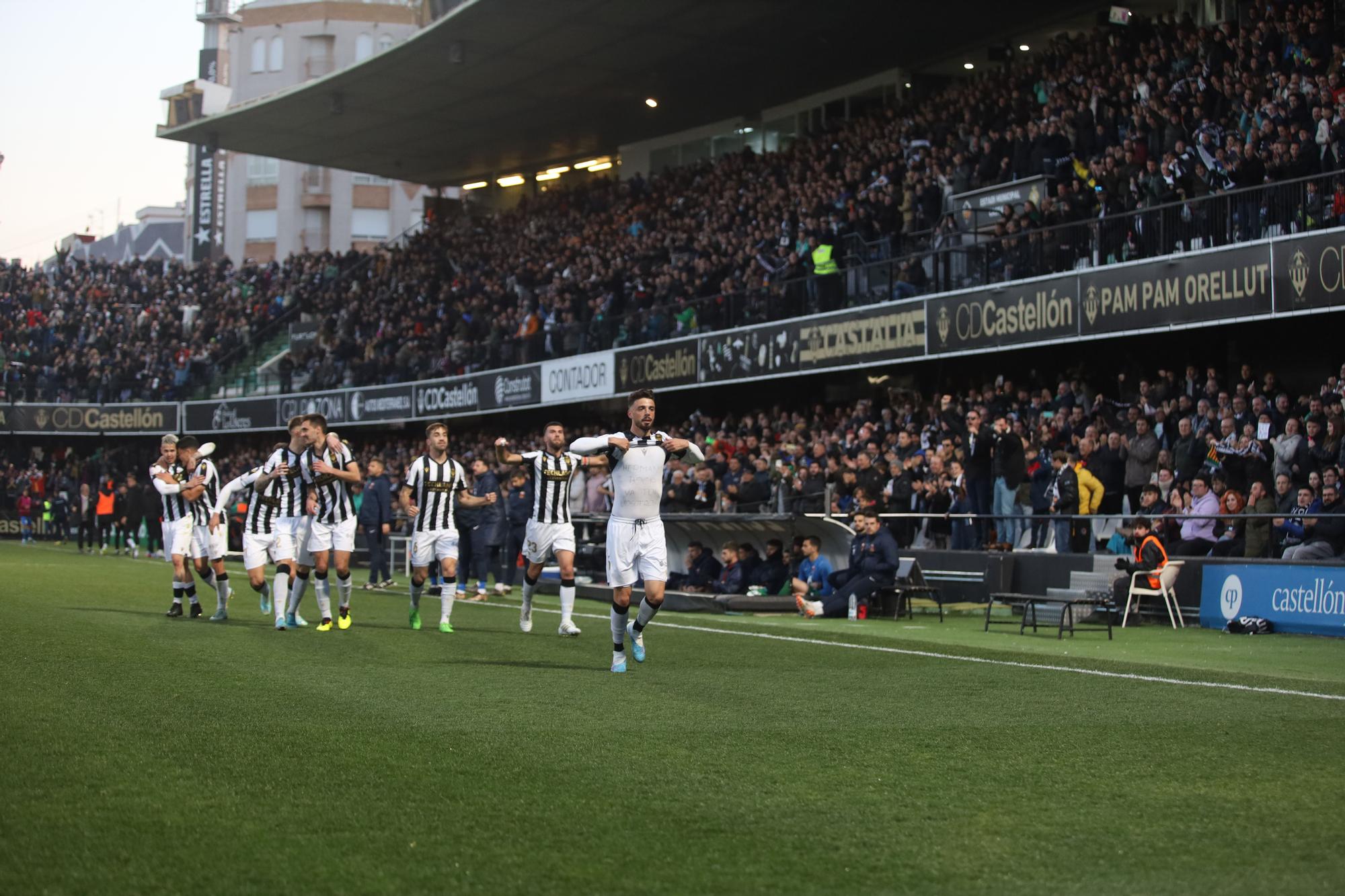 Galería | Así ha recibido la afición al Castellón antes de medirse al Eldense