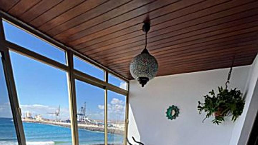 225.000 € Venta de piso en Puerto del Rosario, 3 habitaciones, 2 baños...