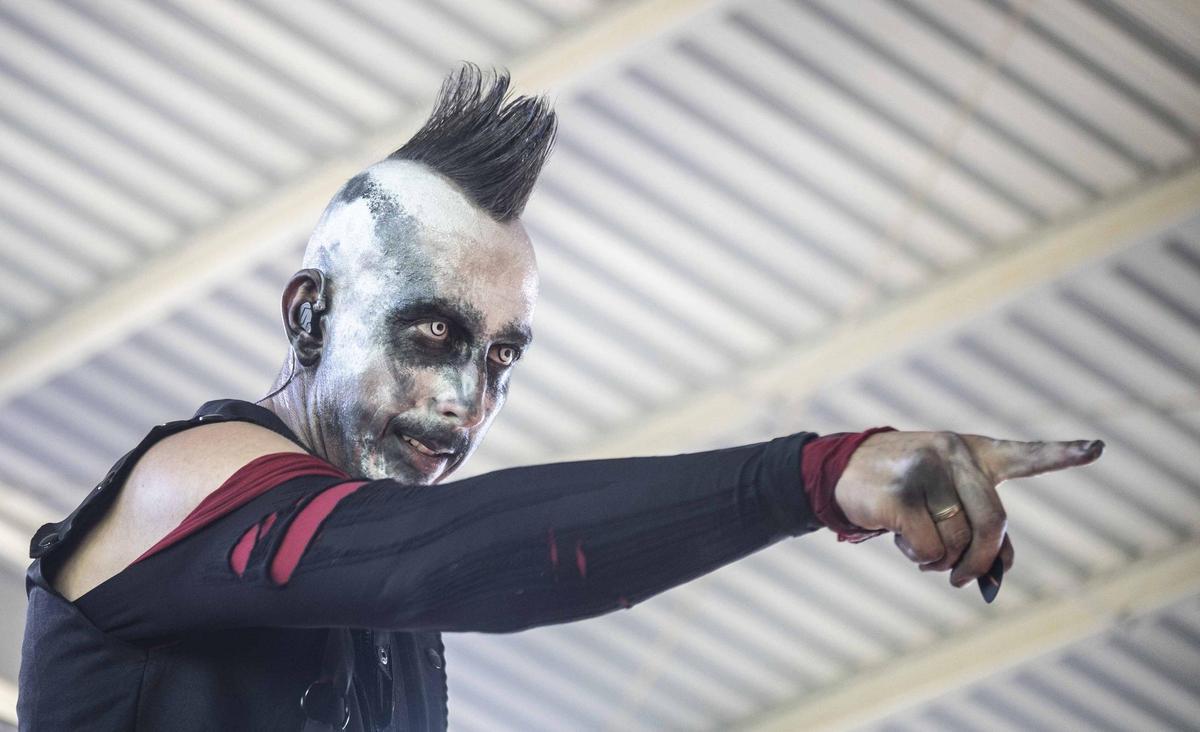 Leyendas del Rock arranca en Villena su edición más ambiciosa y multitudinaria