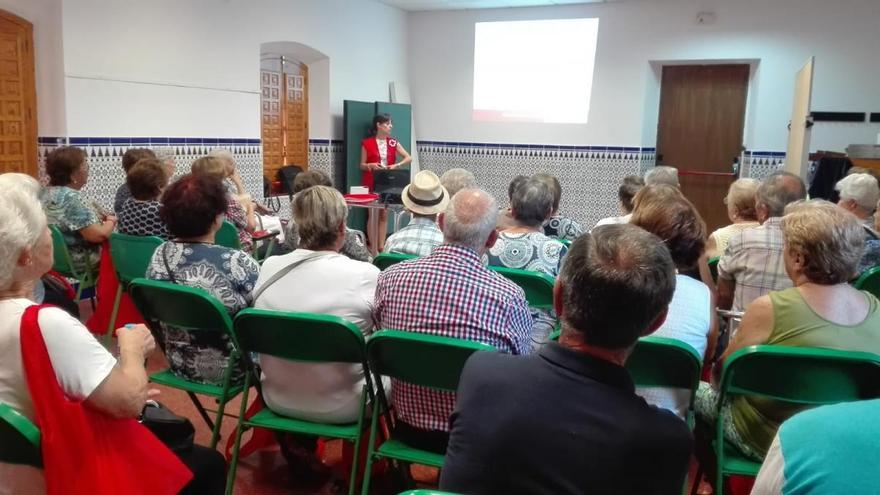 Cruz Roja impulsa talleres para la prevención del alzheimer