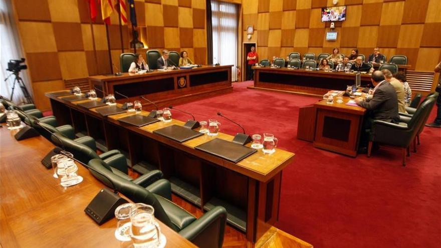 El Ayuntamiento de Zaragoza rechaza cuestionar las medidas del Gobierno en Cataluña