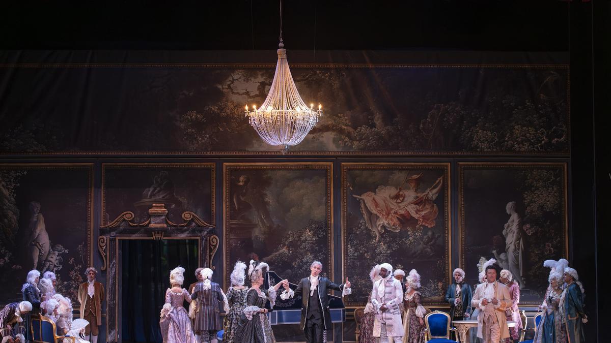 Una escena de la representación de ‘Andrea Chénier’ en el teatro Pérez Galdós.