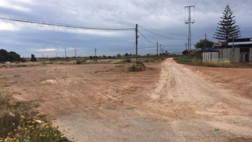 Terrenos donde irá construido el nuevo colegio de La Aljorra con una inversión superior a los 4 millones.