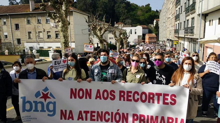 Manifestación del BNG en defensa de la Sanidad Pública en Marín.