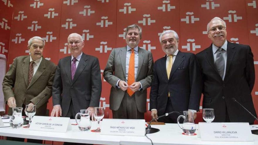 Jorge Cela, García de la Concha, Méndez Vigo, Villanueva y Camilo José Cela Conde, ayer, en Madrid.