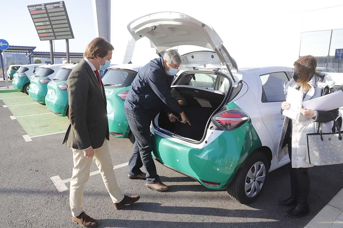 Los nuevos vehículos 100% eléctricos de la Junta de Andalucía en Córdoba