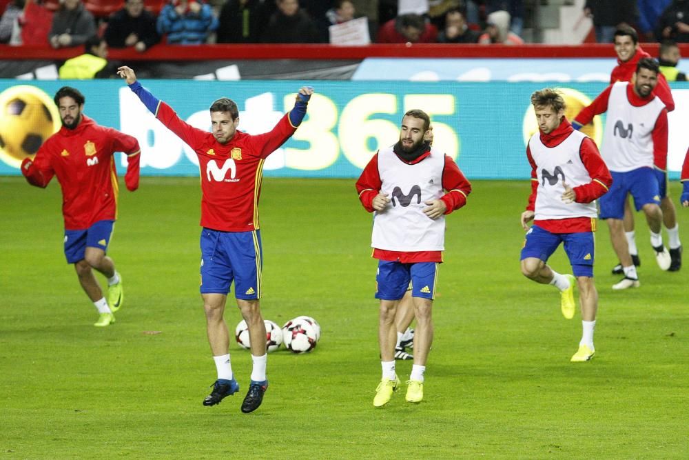 Entrenamiento de la selección española en El Molinón.