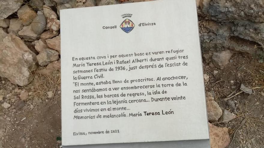 Placa conmemorativa de Rafael Alberti en Ibiza.