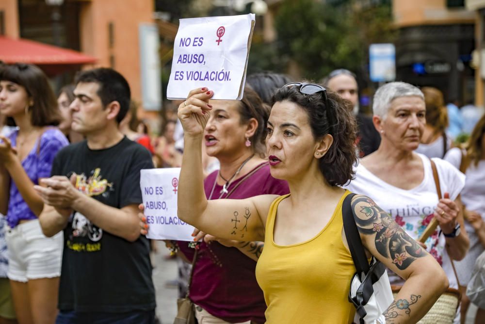 Concentraciones en Palma y en Cala Rajada en contra de la manada alemana